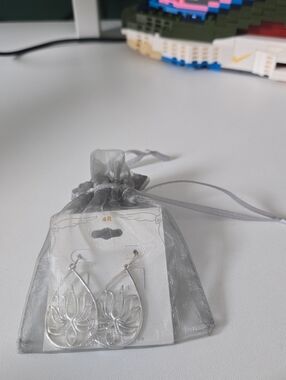 13. Teardrop earrings